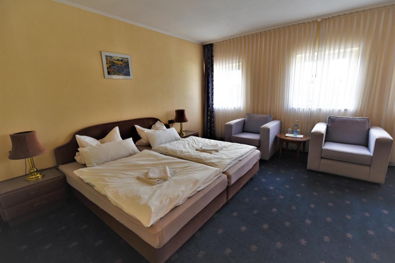 באומהולדר Landhotelullrich מראה חיצוני תמונה